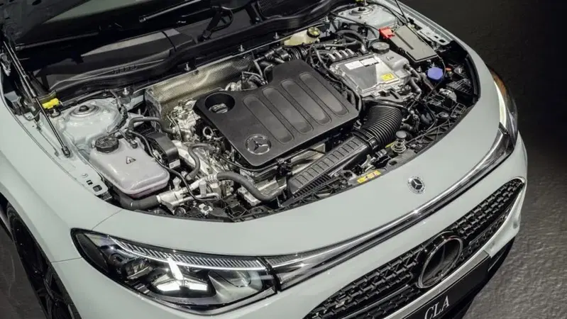 Nuova Mercedes CLA: arriva sul mercato italiano la motorizzazione ibrida | Prezzi e allestimenti 