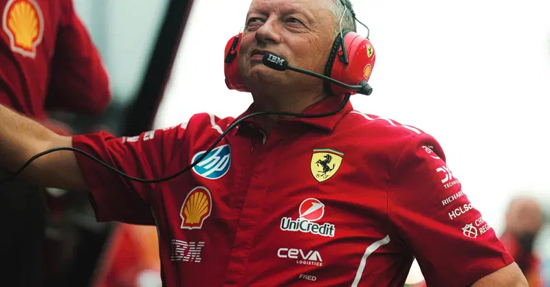 F1, Ecclestone attacca la Ferrari: "Senza un dittatore non vinceranno mai, Vasseur troppo debole". E su Hamilton avverte...