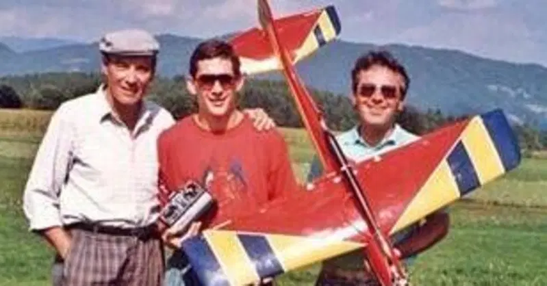 F1. Ayrton Senna, svelata la sua passione segreta: all&rsquo;asta un cimelio unico costruito solo per lui