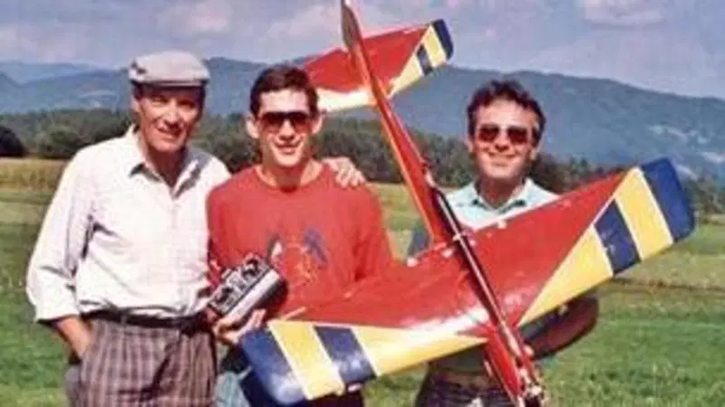 F1. Ayrton Senna, svelata la sua passione segreta: all&rsquo;asta un cimelio unico costruito solo per lui
