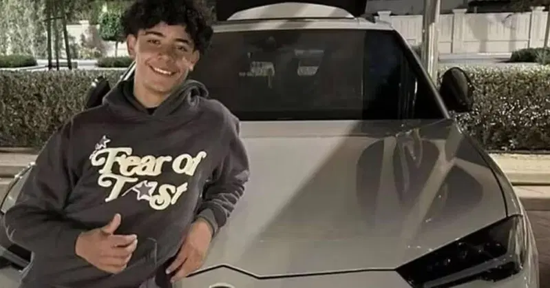 Il figlio di Cristiano Ronaldo ha solo 15 anni e guida gi&agrave; una Lamborghini Urus: ecco quanto costa