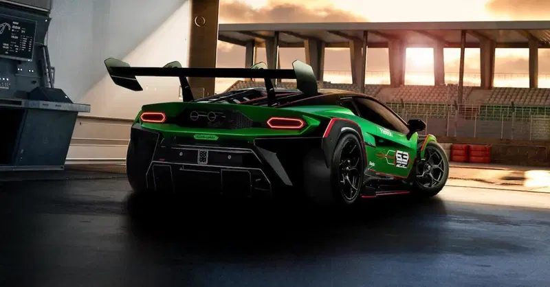 Lamborghini svela alle World Finals di Misano la nuova Super Trofeo: 650 CV di pura adrenalina