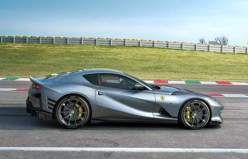 Ferrari 812 Competizione