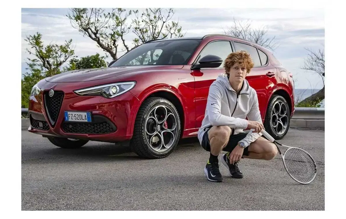 Jannik Sinner numero 1 e la passione per le auto: ecco il garage del campione (2)
