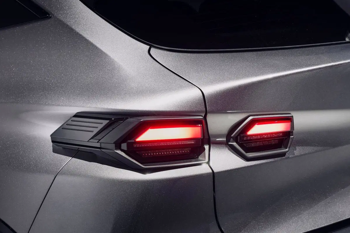 Immagini di nuova Renault CLIO esprit Alpine in colorazione Grigio Scisto (20)