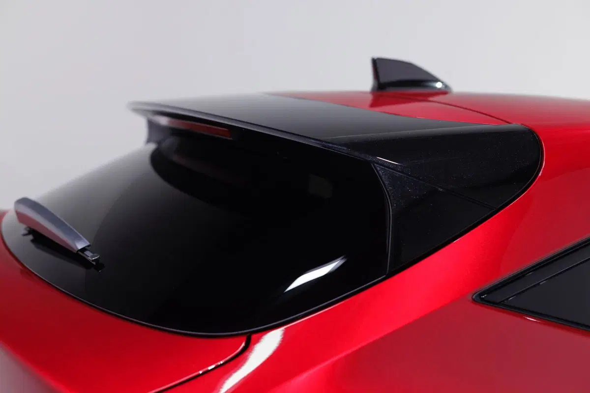 Immagini di nuova Renault CLIO esprit Alpine in colorazione Rosso Assoluto (14)