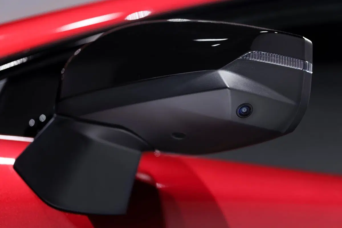 Immagini di nuova Renault CLIO esprit Alpine in colorazione Rosso Assoluto (17)