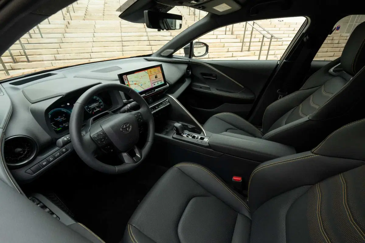Toyota C-HR in strada (5)