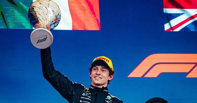 F1. Il miglior Antonelli della stagione incanta Interlagos: "Quando ho visto Max ho pensato di essere nei guai, sono stati degli ultimi giri stressanti"