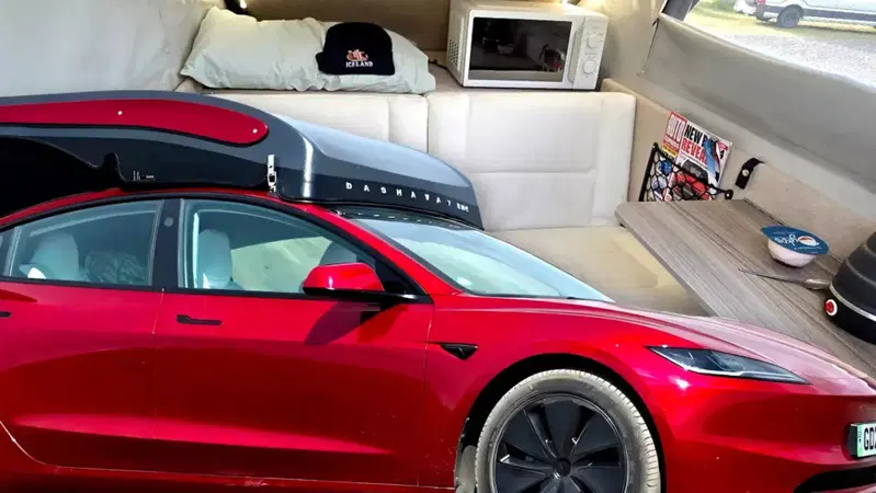 Dalla Tesla a un mini camper di lusso: ecco il Dashaway eCT, la roulotte ultraleggera che fa impazzire il web