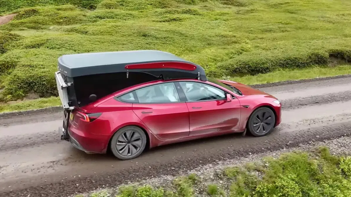 Dalla Tesla a un mini camper di lusso: ecco il Dashaway eCT, la roulotte ultraleggera che fa impazzire il web
