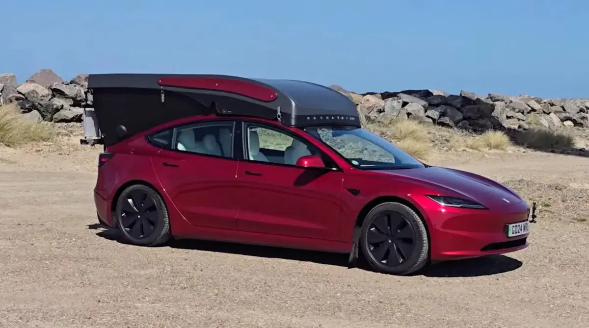 Dalla Tesla a un mini camper di lusso: ecco il Dashaway eCT, la roulotte ultraleggera che fa impazzire il web (2)