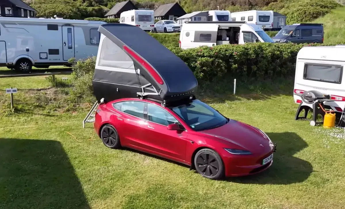 Dalla Tesla a un mini camper di lusso: ecco il Dashaway eCT, la roulotte ultraleggera che fa impazzire il web (4)