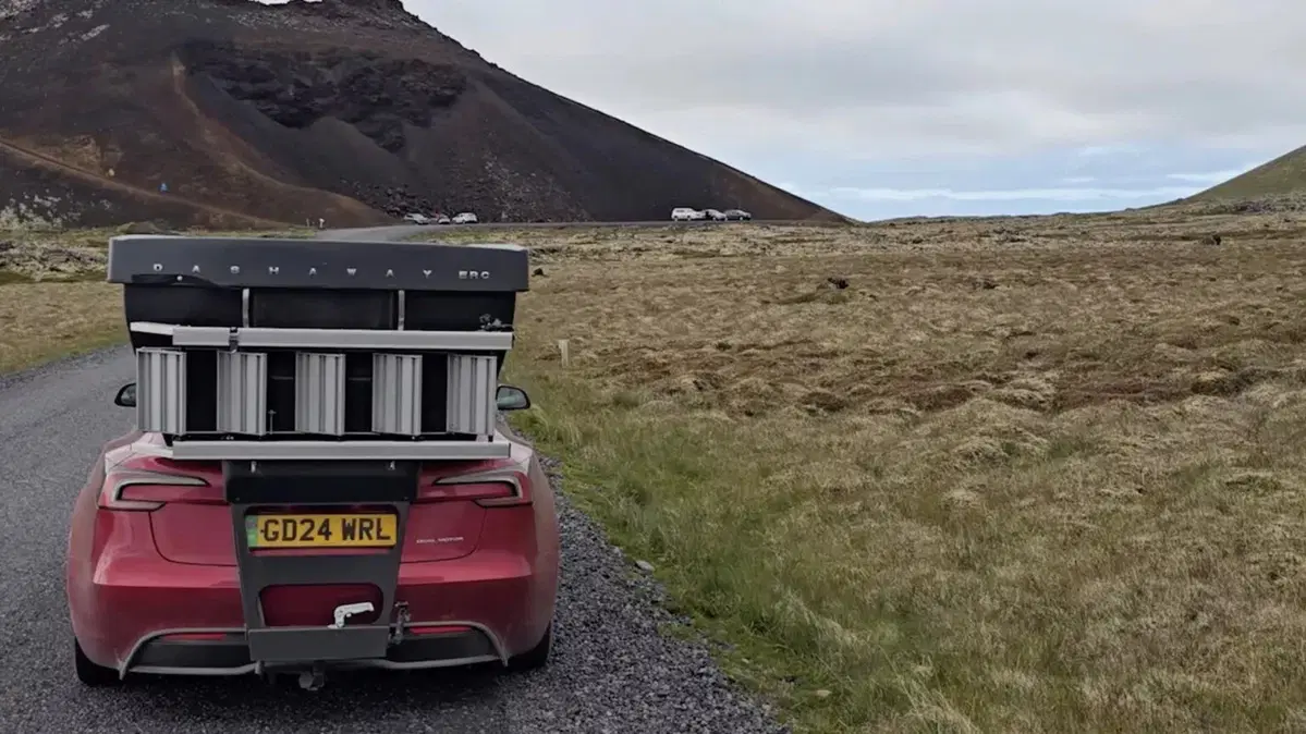 Dalla Tesla a un mini camper di lusso: ecco il Dashaway eCT, la roulotte ultraleggera che fa impazzire il web (6)