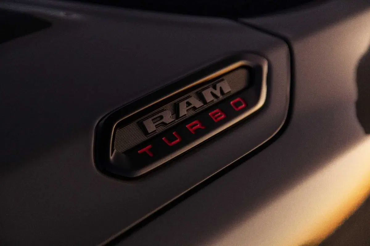 RAM Rampage sbarca in Europa: il pick-up compatto che sfida SUV con 272 CV di pura grinta (11)