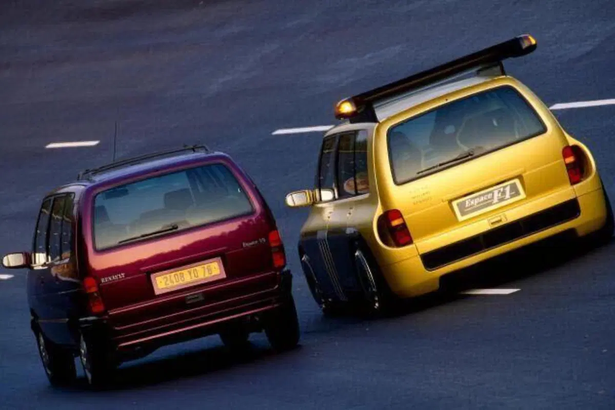 Torna la leggenda: la Renault Espace F1 del 1994 rinasce in Gran Turismo 7 (3)