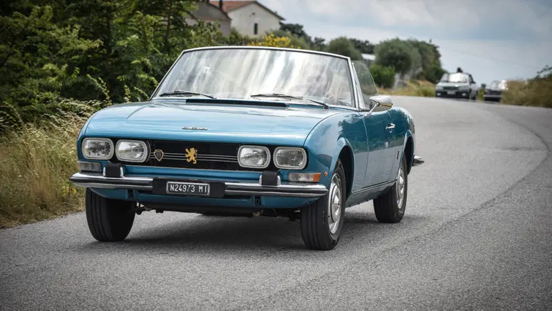 Peugeot 504 Cabrio Pininfarina, l'italo-francese [Video]