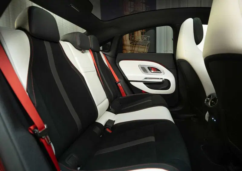 Mercedes-Benz CLA (9)