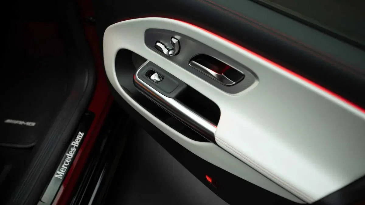 Mercedes-Benz CLA 200 AMG Line Premium 4matic auto (21)