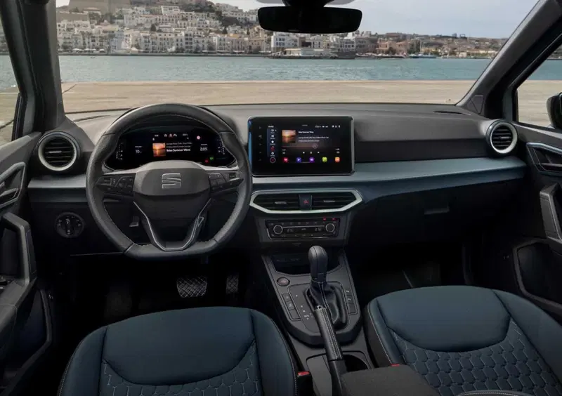 SEAT Arona (2017-->>) (9)