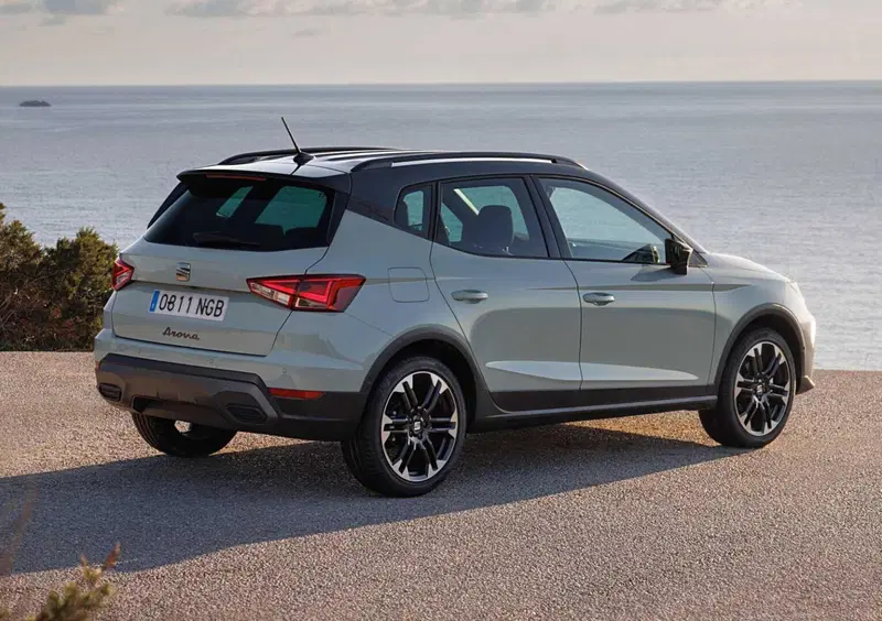 SEAT Arona (2017-->>) (6)