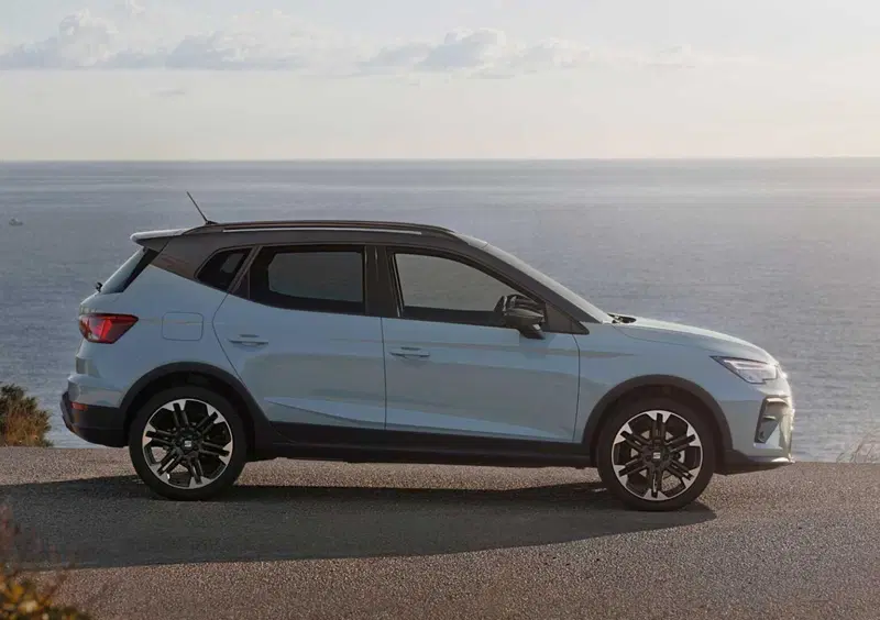 SEAT Arona (2017-->>) (5)
