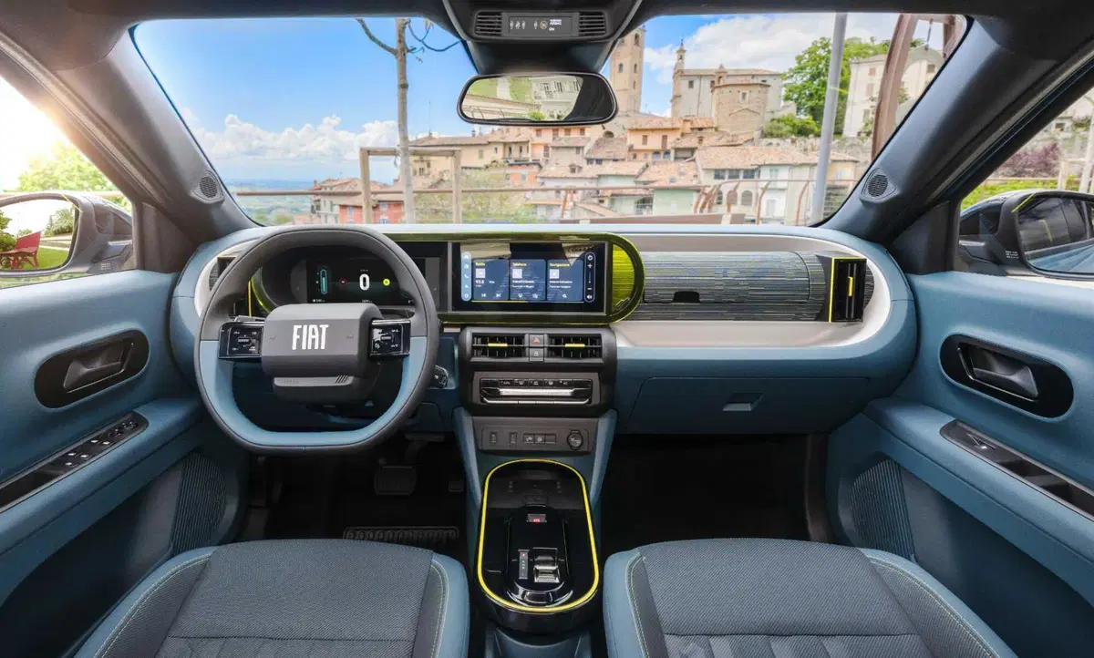Fiat Grande Panda è Auto Europa 2026: il trionfo dell'icona italiana che conquista gli esperti (5)