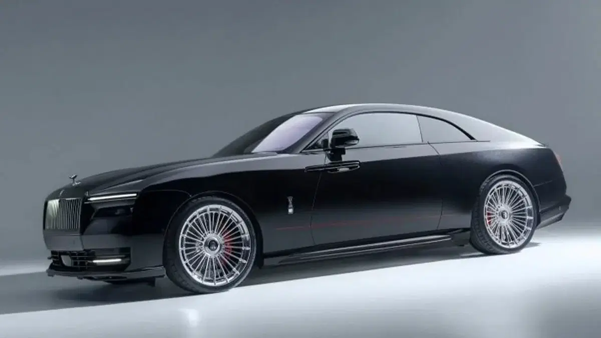Novitec trasforma la Rolls-Royce Spectre: il lusso elettrico più estremo mai visto