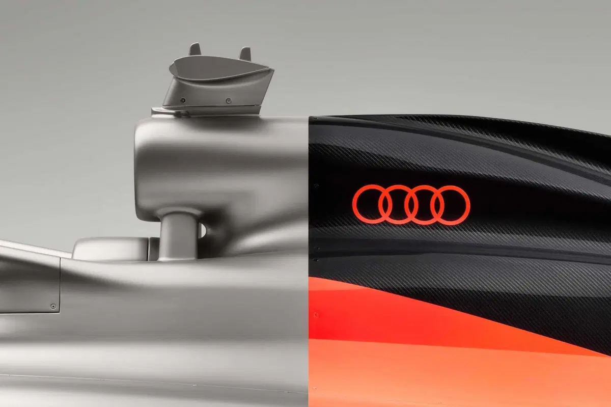 Formula 1. Il 2026 inizia oggi: svelata la livrea di Audi per il primo anno nel Circus (5)