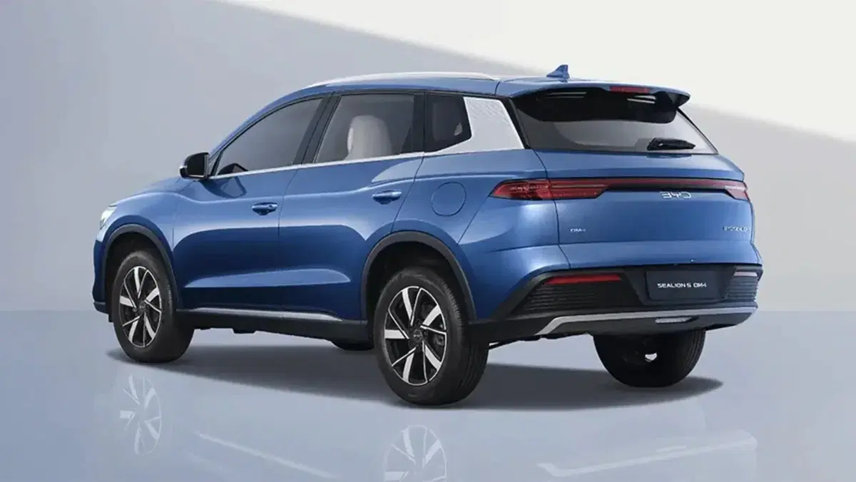 BYD Sealion 5 DM-i: il nuovo SUV ibrido plug-in pronto a sfidare Kia Sportage e Hyundai Tucson (3)