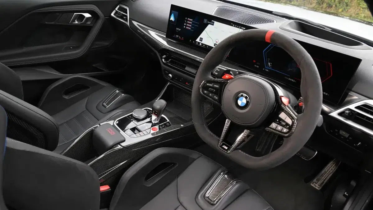 Nuova BMW M2 CS 2025: cosa ne pensano gli inglesi di questa belva da 523 CV