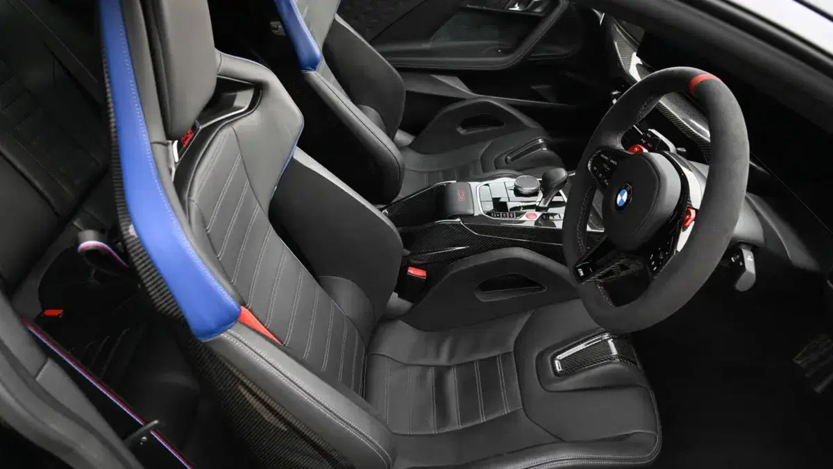 Nuova BMW M2 CS 2025: cosa ne pensano gli inglesi di questa belva da 523 CV (12)