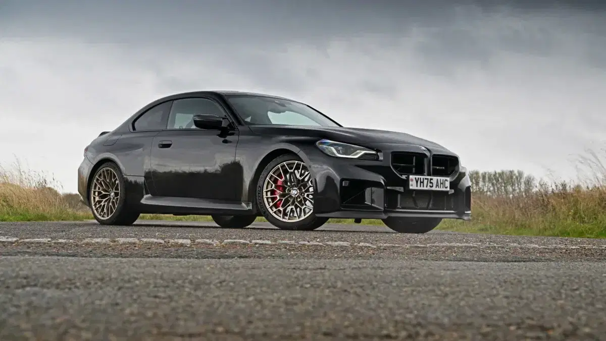 Nuova BMW M2 CS 2025: cosa ne pensano gli inglesi di questa belva da 523 CV (6)