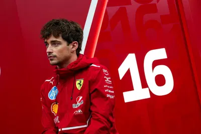 F1. &ldquo;Se ascoltano Hamilton, la Ferrari diventa inarrestabile&rdquo;: Montoya lancia l&rsquo;allarme, ma Leclerc sar&agrave; disposto ad aspettare?