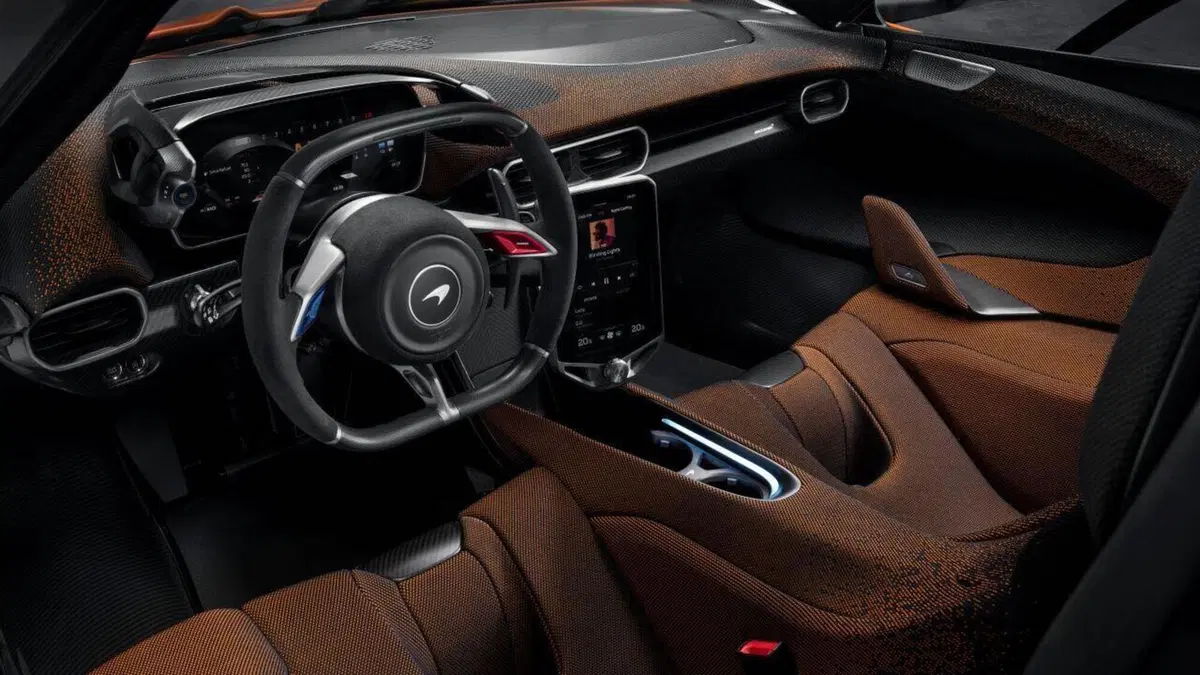 Rivoluzione in casa McLaren: nel 2028 arriva il primo SUV ibrido, più potente di una Urus e più lussuoso di una Bentley (7)