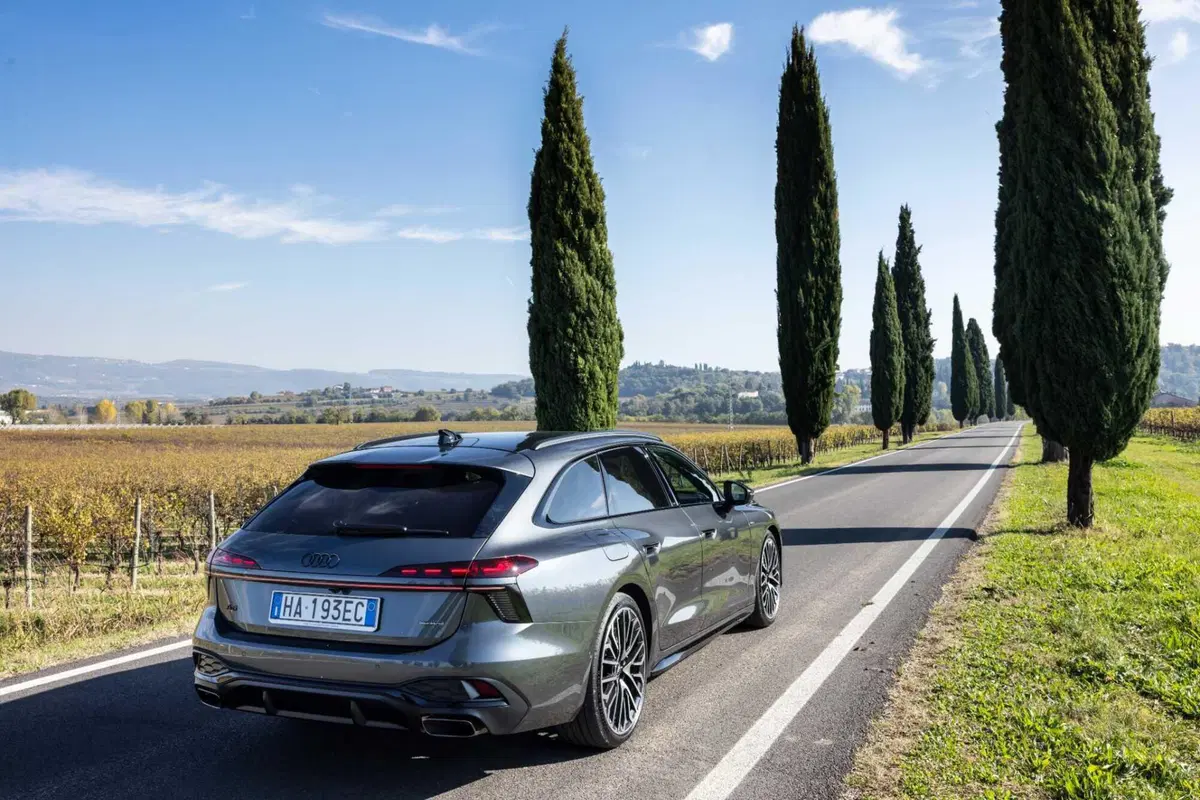 Audi A6 e-hybrid: eleganza elettrificata con oltre 100 km di autonomia | Caratteristiche, prezzi e allestimenti [VIDEO] (9)