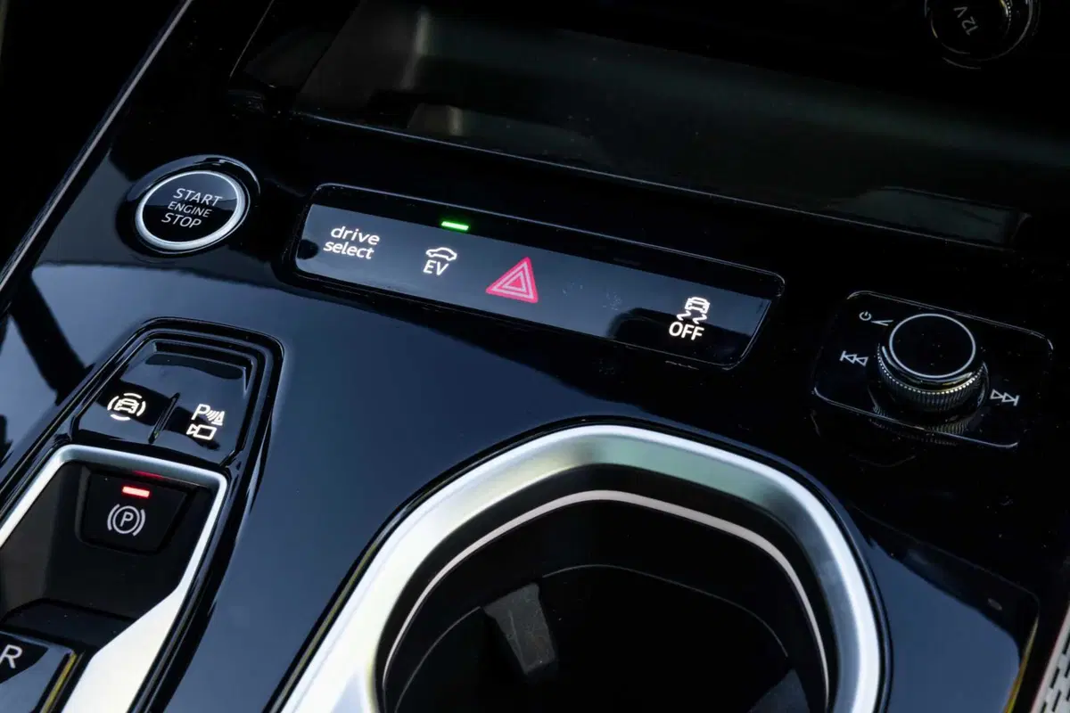 Audi A6 e-hybrid: eleganza elettrificata con oltre 100 km di autonomia | Caratteristiche, prezzi e allestimenti [VIDEO] (11)