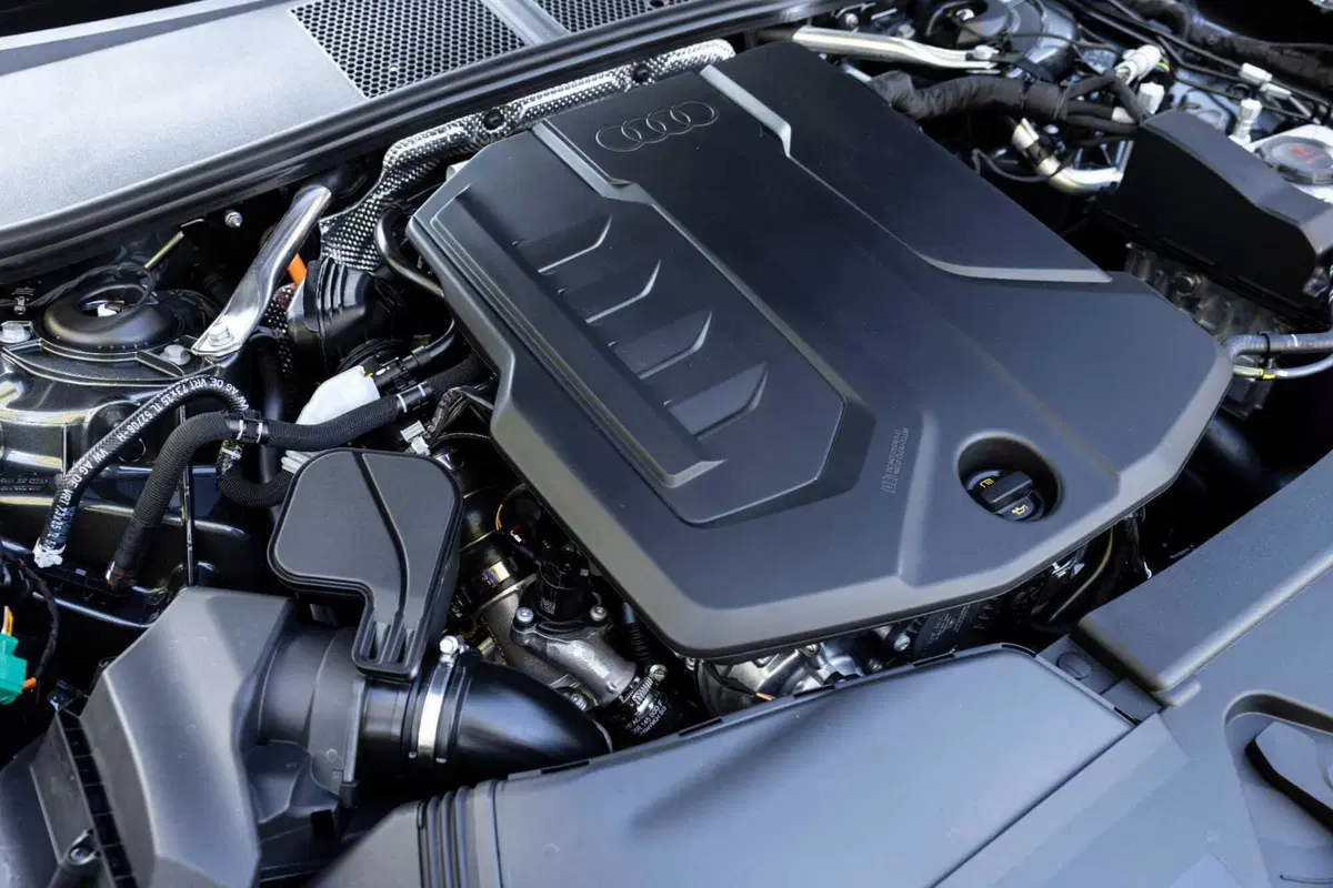 Audi A6 e-hybrid: eleganza elettrificata con oltre 100 km di autonomia | Caratteristiche, prezzi e allestimenti [VIDEO] (13)