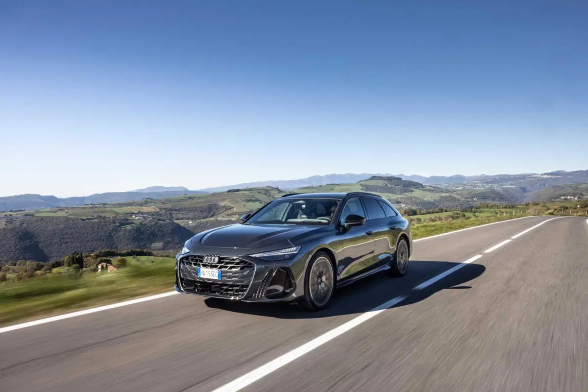 Audi A6 e-hybrid: eleganza elettrificata con oltre 100 km di autonomia | Caratteristiche, prezzi e allestimenti [VIDEO] (24)