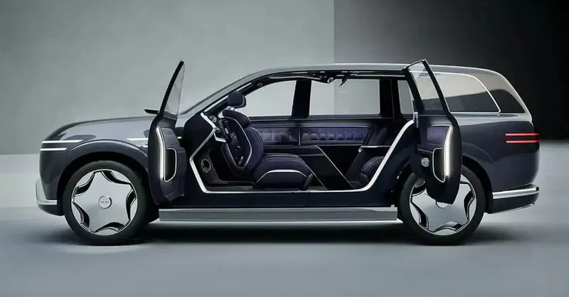 Genesis GV90: il SUV elettrico di lusso con portiere &ldquo;alla Rolls-Royce&rdquo;