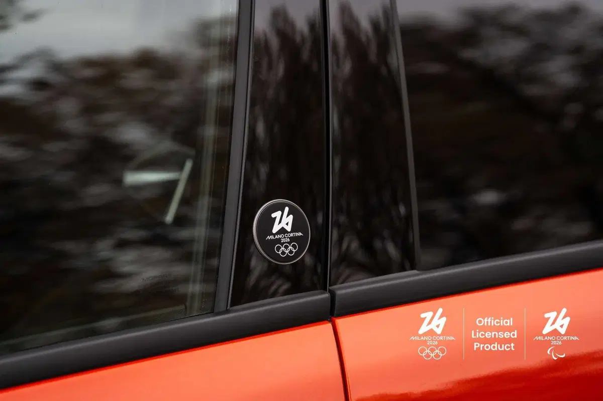 Abarth 600e Competizione edizione Milano - Cortina (2)