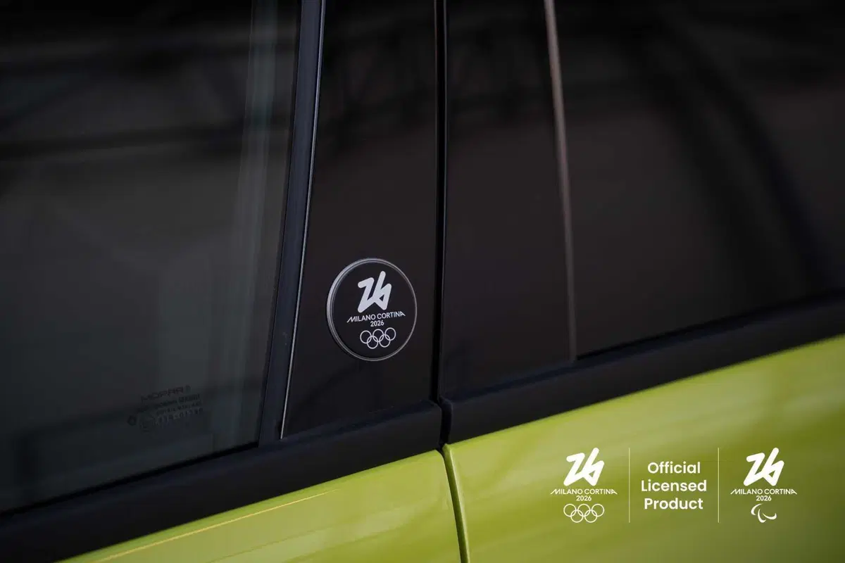 Fiat e Abarth svelano le 600 edizione Milano Cortina 2026: due icone italiane per le Olimpiadi Inver (8)
