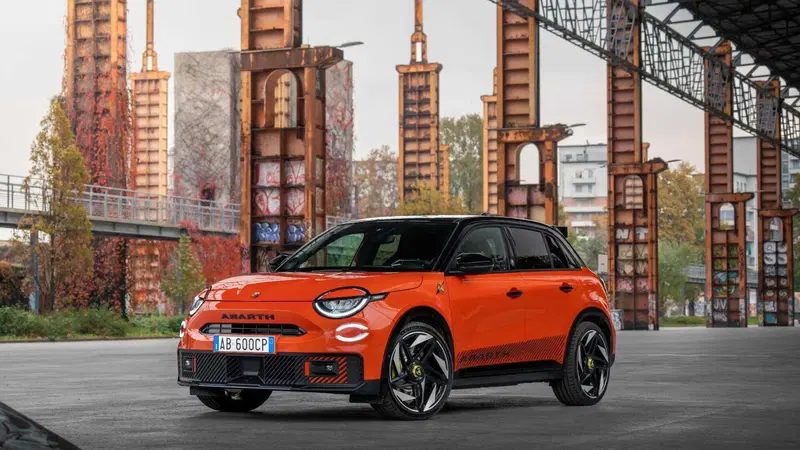 Stellantis: Fiat e Abarth presentano la nuova 600 Sport e 600e Competizione