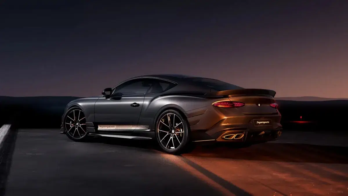 Nuova Bentley Supersports: la GT che manda in pensione l’ibrido con il suo V8 da 657 CV (5)