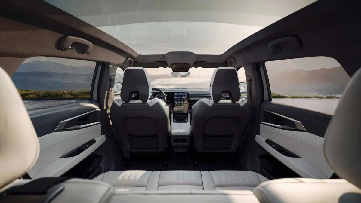 Renault Espace (2023-->>) (8)