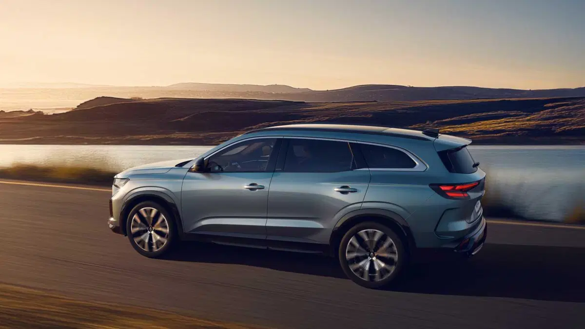 Renault Espace (2023-->>) (3)