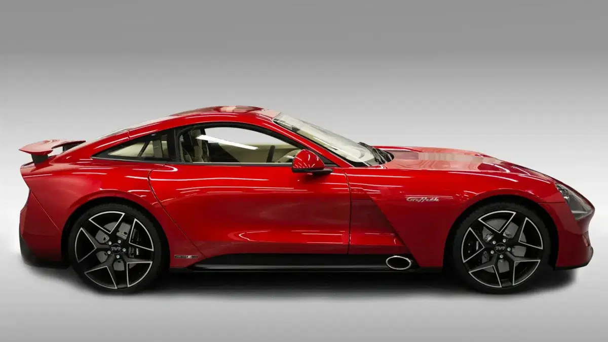 TVR Griffith, è ufficiale: torna il V8 da 500 CV e arrivano anche le TVR elettriche (10)