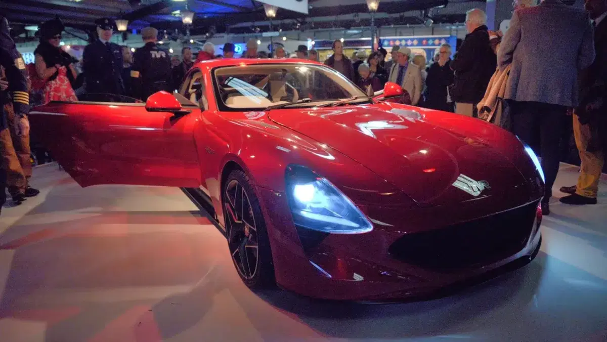 TVR Griffith, è ufficiale: torna il V8 da 500 CV e arrivano anche le TVR elettriche (22)