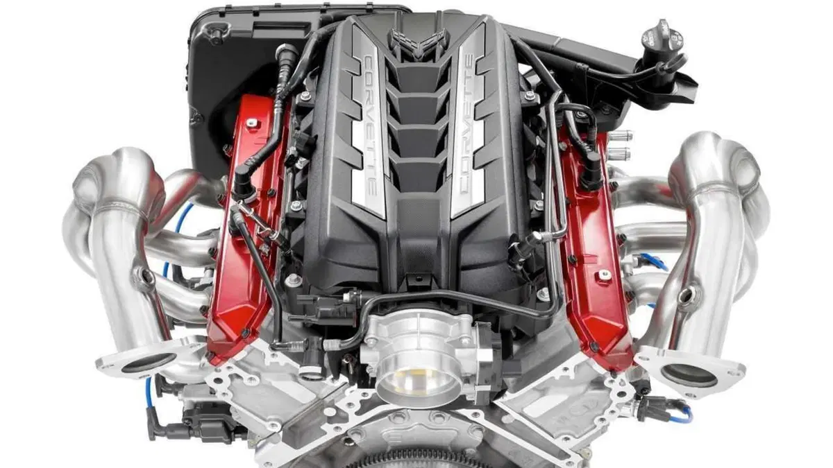 Mentre l'Europa vieta i motori termici, General Motors rilancia: arriva il nuovo V8 da oltre 500 CV che farà tremare l'asfalto (4)