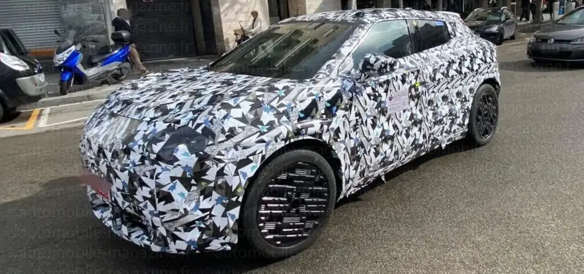Nuova Nissan Juke 2026: il baby-SUV diventa elettrico e cambia tutto (2)
